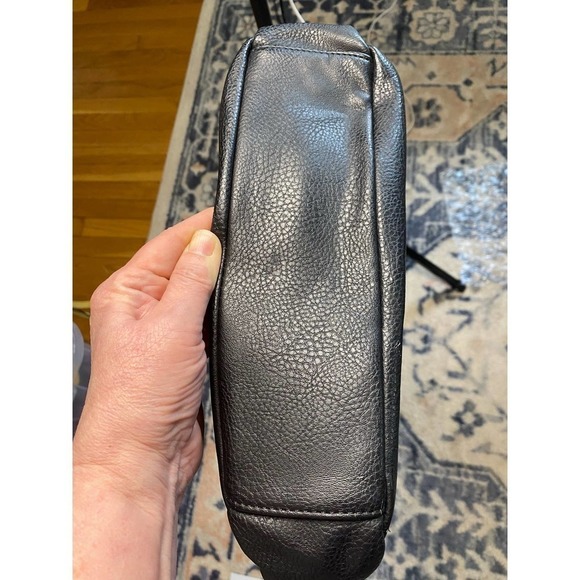 POVERTY Flats vegan crossbody bag - Picture 6 of 8